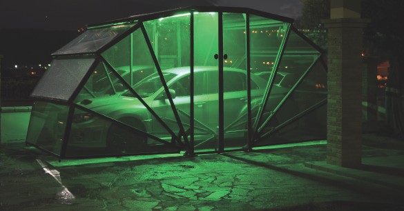 Garage-Box mit LED-Beleuchtung in Grün