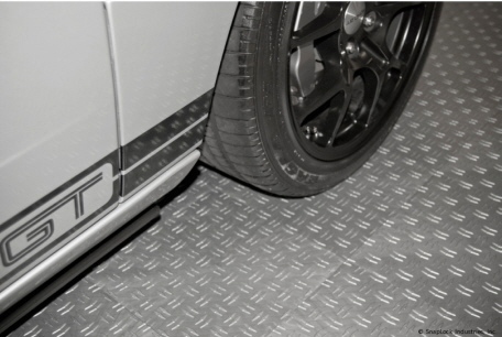 Garagenboden Typ Car-TEC mit Doppel-Diamant-Muster